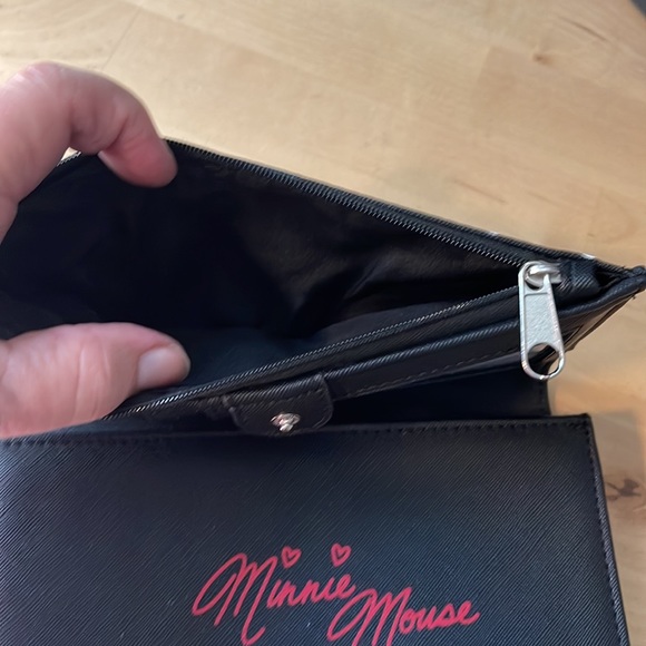 Disney Minnie Mouse Polka dot bow clutch wallet - Picture 6 of 11